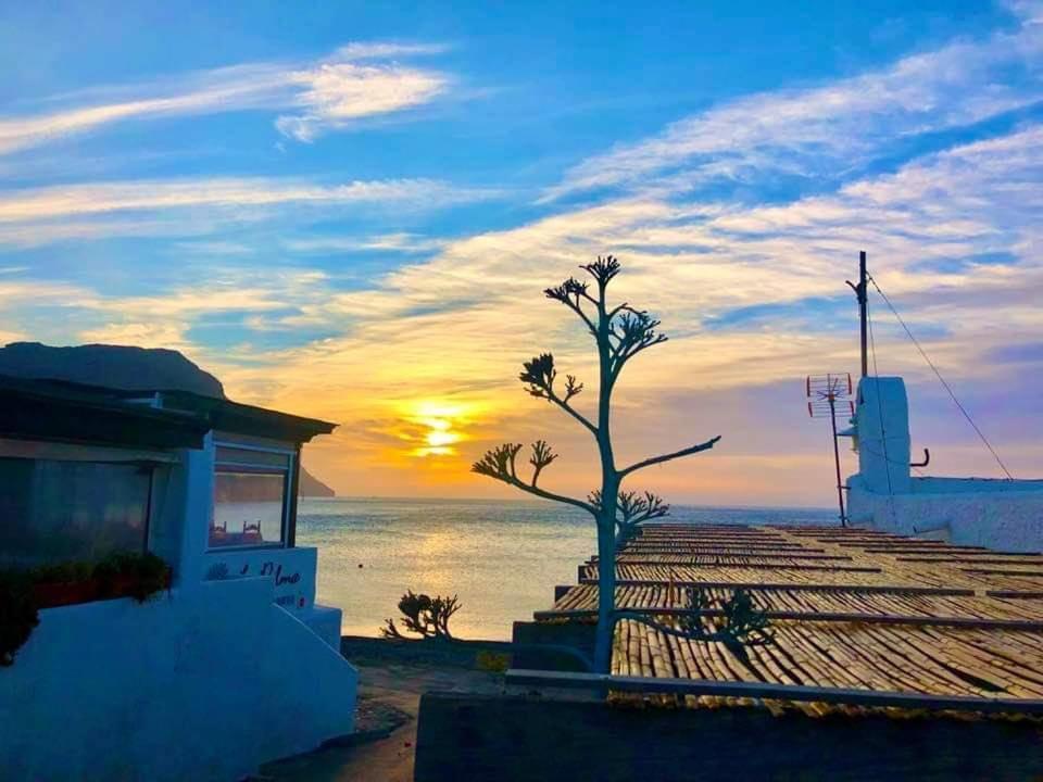 Zaratustra. Rodalquilar Centro. Gran Terra. Wifi Экстерьер фото